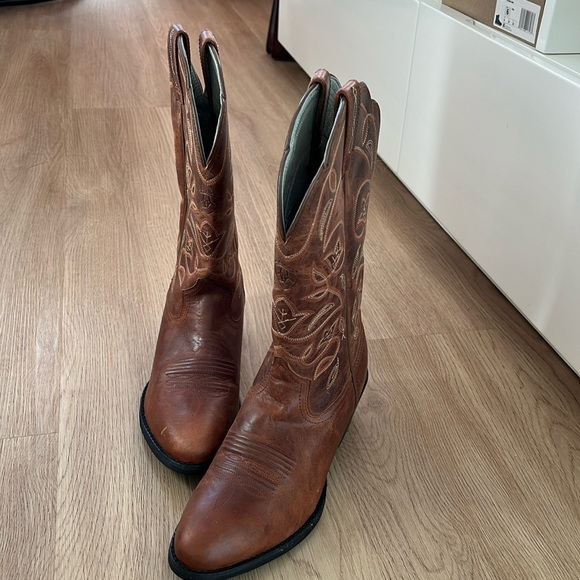 Women's Ariat Heritage Western Cowboy R Toe Boot Style10001015 (15702) Size 6.5B - Picture 5 of 12